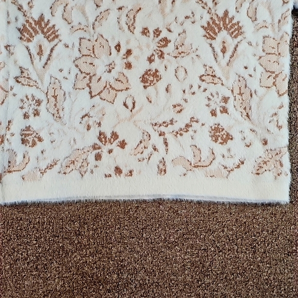 Sweater - Picture 7 of 16